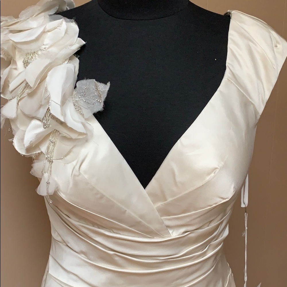 NWOT Watters Wedding Dress — Eggshell White - Picture 6 of 8